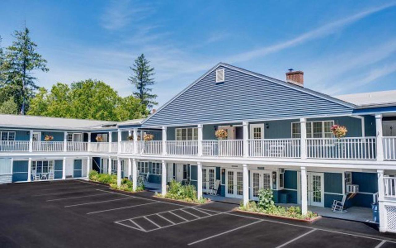 The Shire Woodstock Hotel Exterior photo