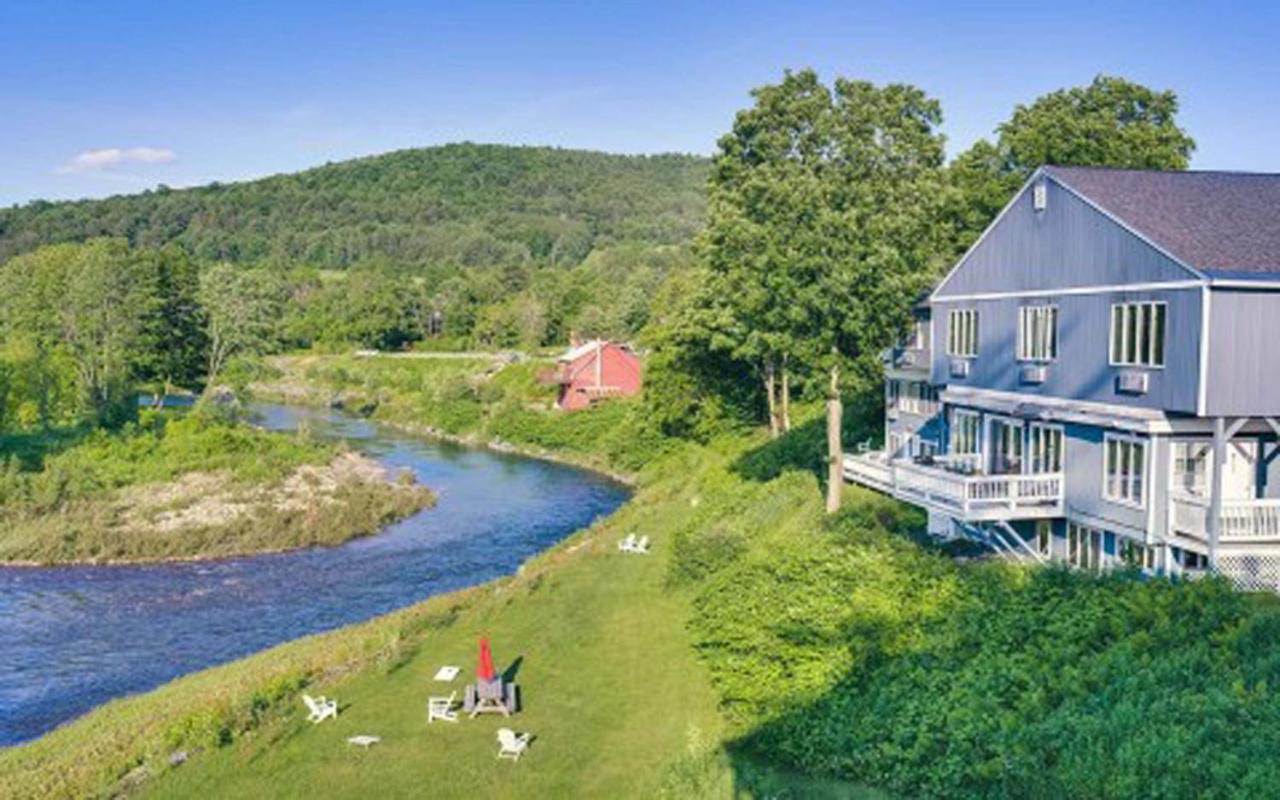 The Shire Woodstock Hotel Exterior photo