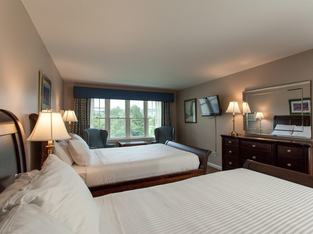 The Shire Woodstock Hotel Room photo